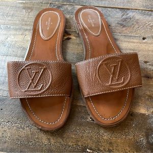 Louis Vuitton lock it flat mule sandals brown leather 39
